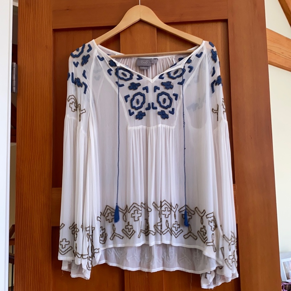 Lovely Vanessa Virginia shirt. Size 4. Super flowy and flattering